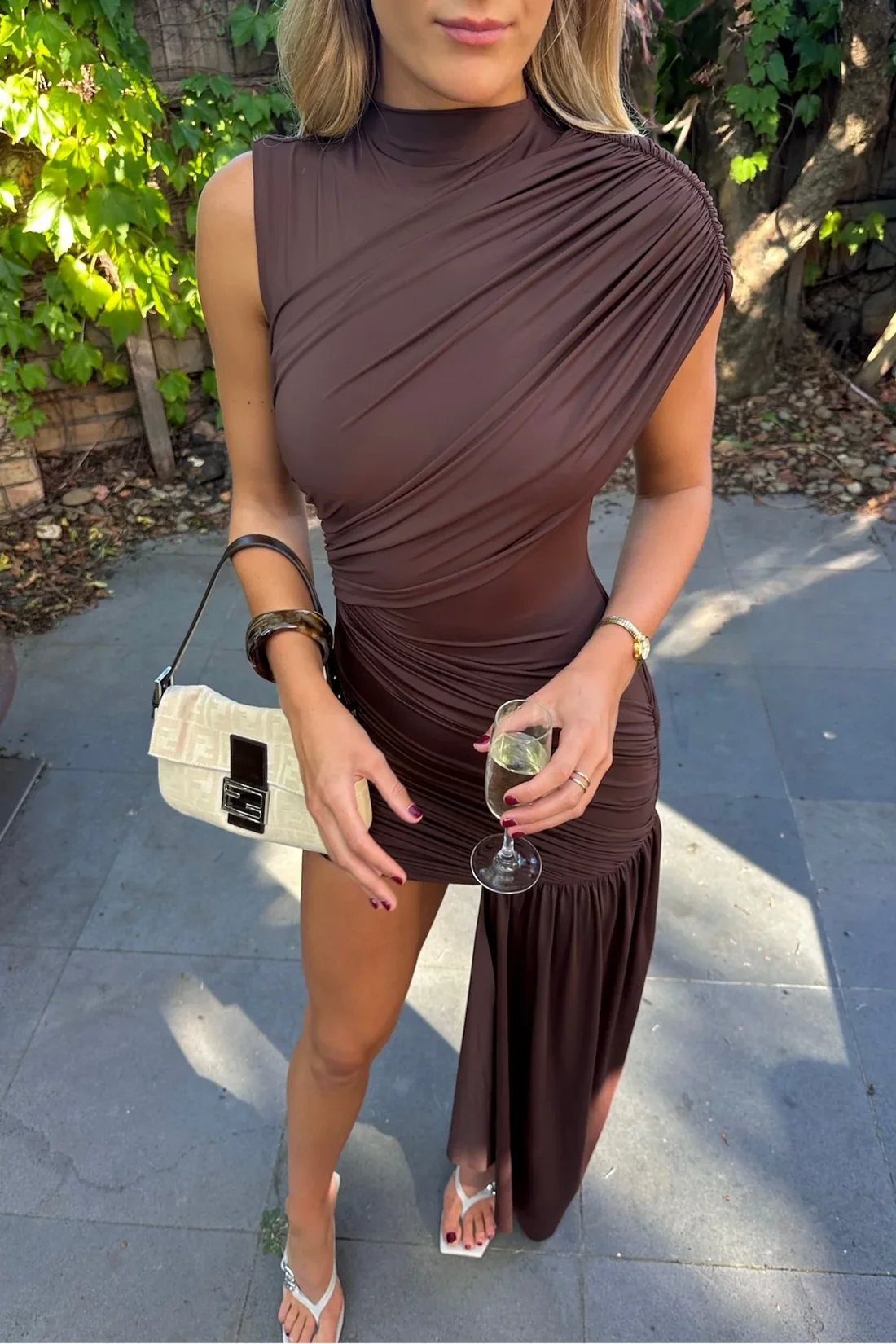 Rochie scurta asimetrica maro