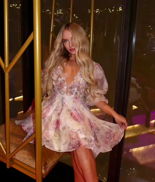 Rochie scurta cu imprimeu floral romantic