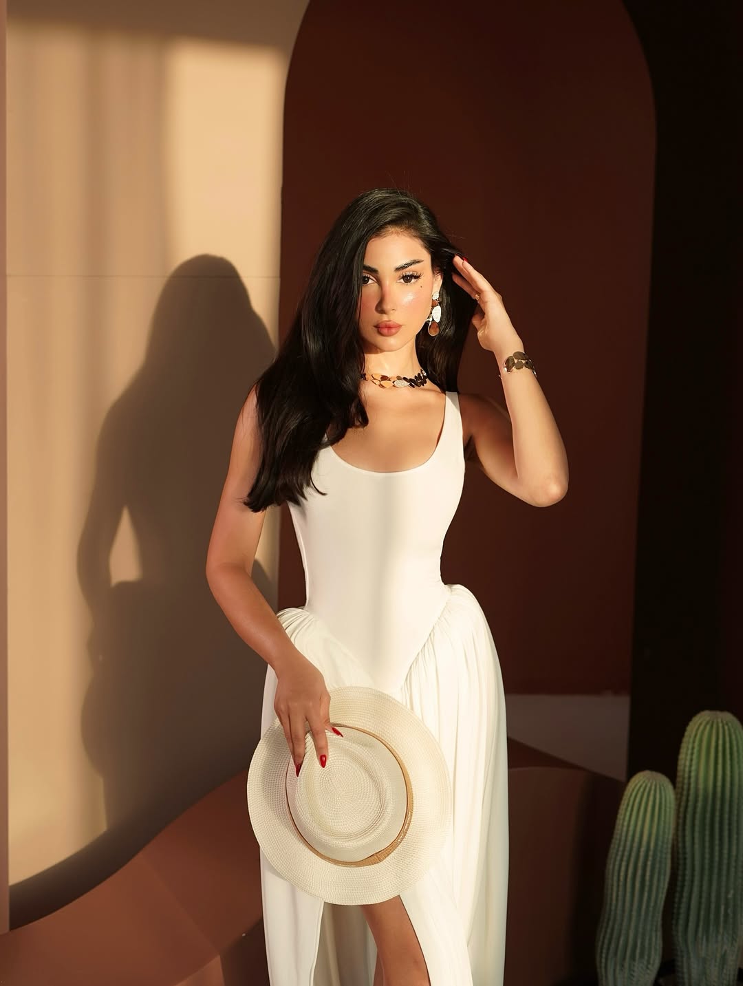 Rochie alba asimetrica